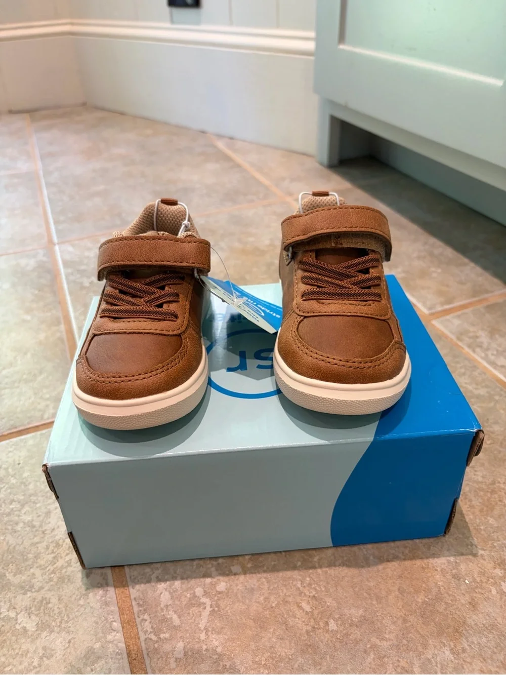 Stride Rite stylish brown